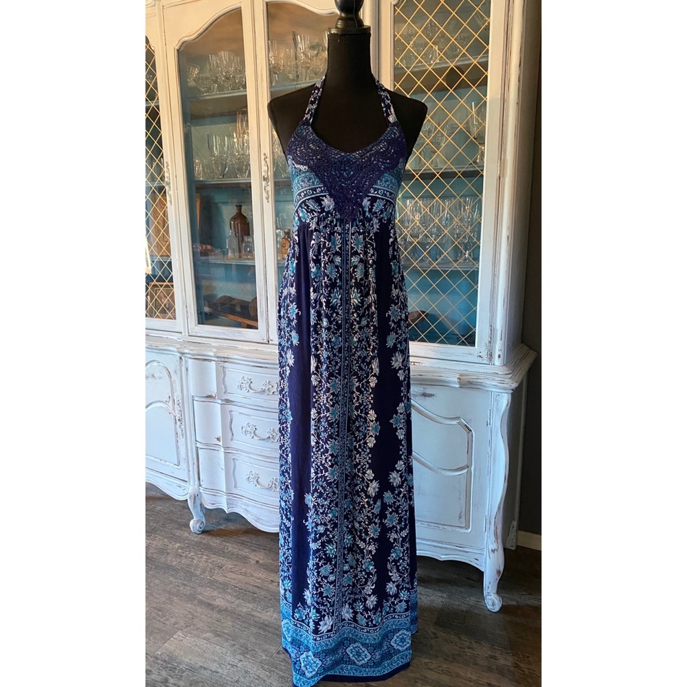 Halter dress. Size M.